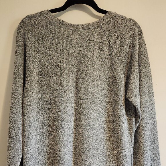 Disney Minnie Mouse Sweater - Picture 3 of 7